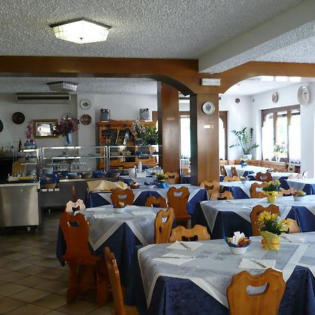 Albergo Mirella Μπελούνο Εξωτερικό φωτογραφία